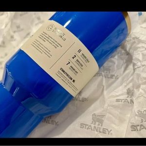 Stanley Cup Arctic Twist QUENCHER H2.0 Flowstate Tumblr 40oz